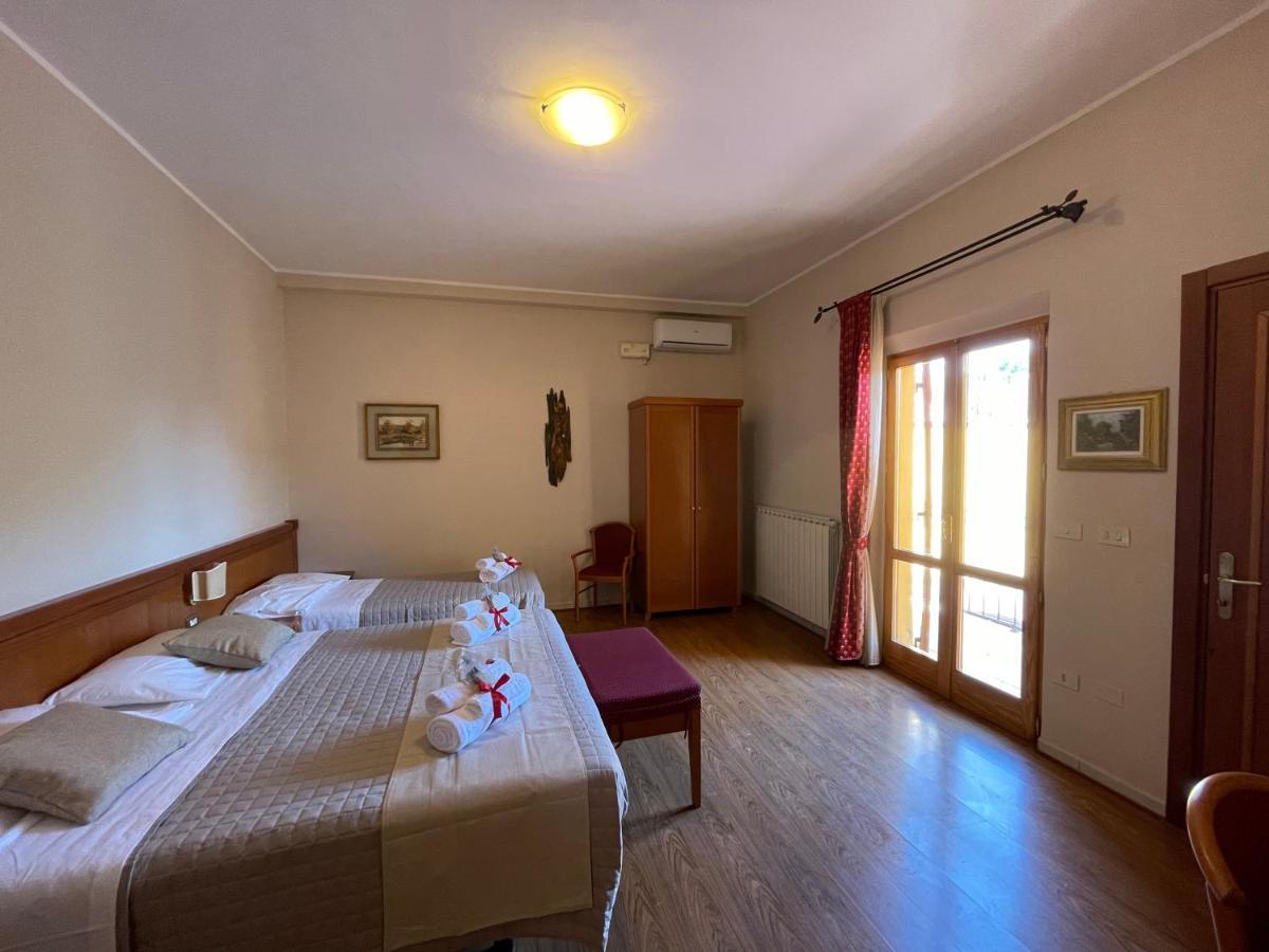 Hôtel La Terrazza Dei Ciliegi à Santa Maria Degli Angeli  Extérieur photo